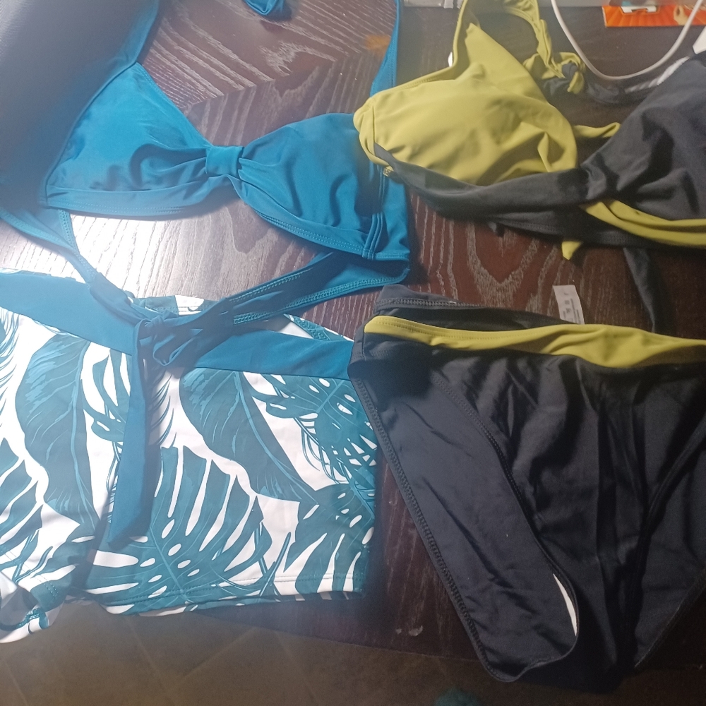 Teal and Green Women's Swim Set Bundle L